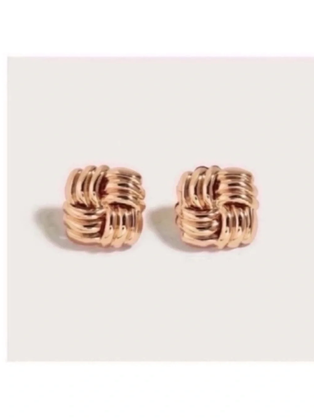 New! Gold Weave Post Earrings (1042) NWOT